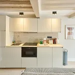 42.Typical Parisian Flat#4Pers#Le Marais#Beaubourg